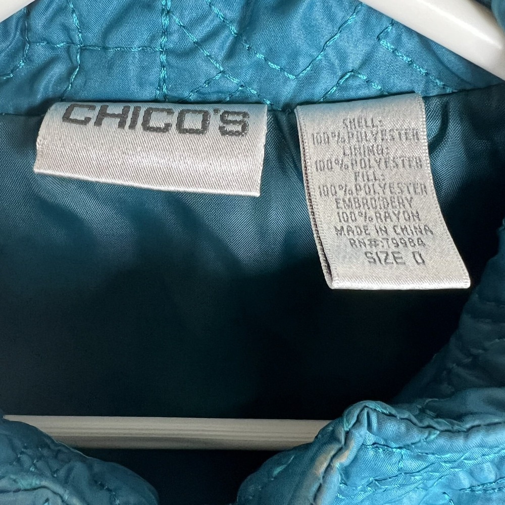 Excellent Condition Chico's Womens Teal Embroidery Puffer Vest Size 0‎  Zipper - Picture 5 of 7